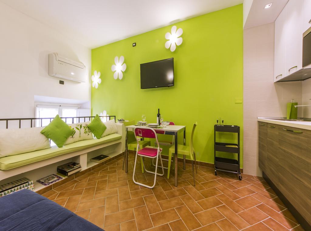 Brunelleschi Apartment Флоренция Стая снимка